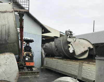 工場内装解体・撤去工事