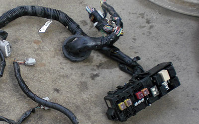 ワイヤーハーネス 自動車